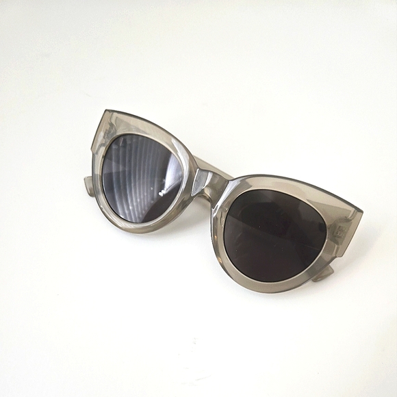 Le Specs Matriarch Sunglasses (Matcha) - Picture 2 of 11